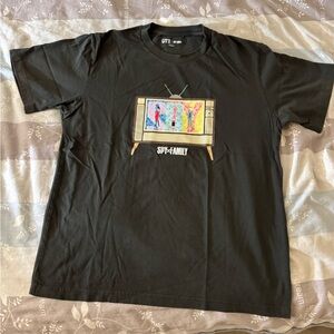 Uniqlo SpyxFamily tee